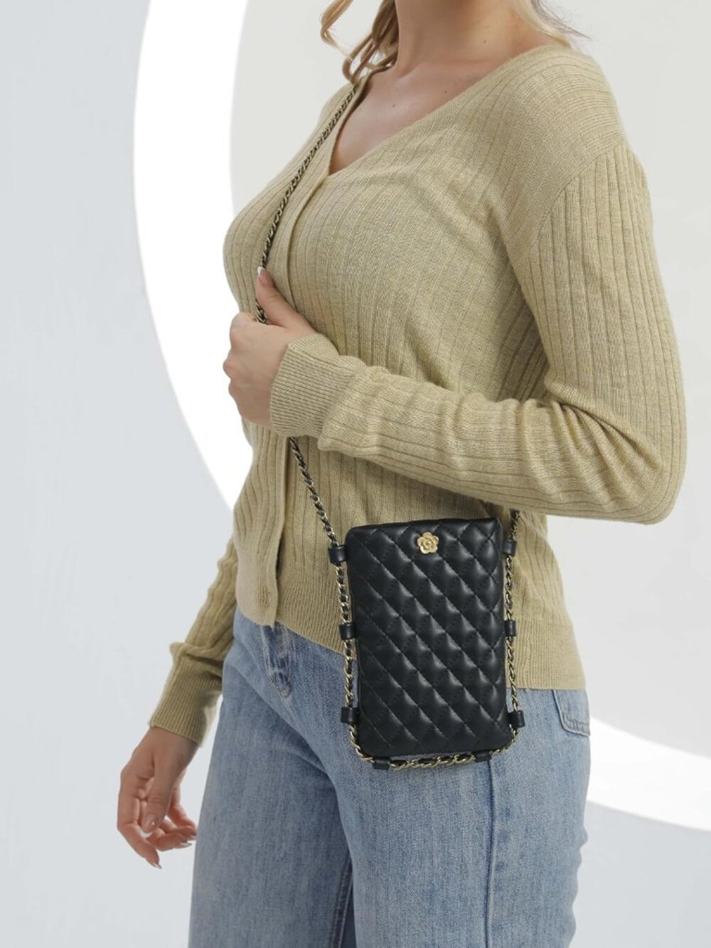 Quilted Small Crossbody Bags for Women Trendy Cell Phone Purse - Picture 4 of 8